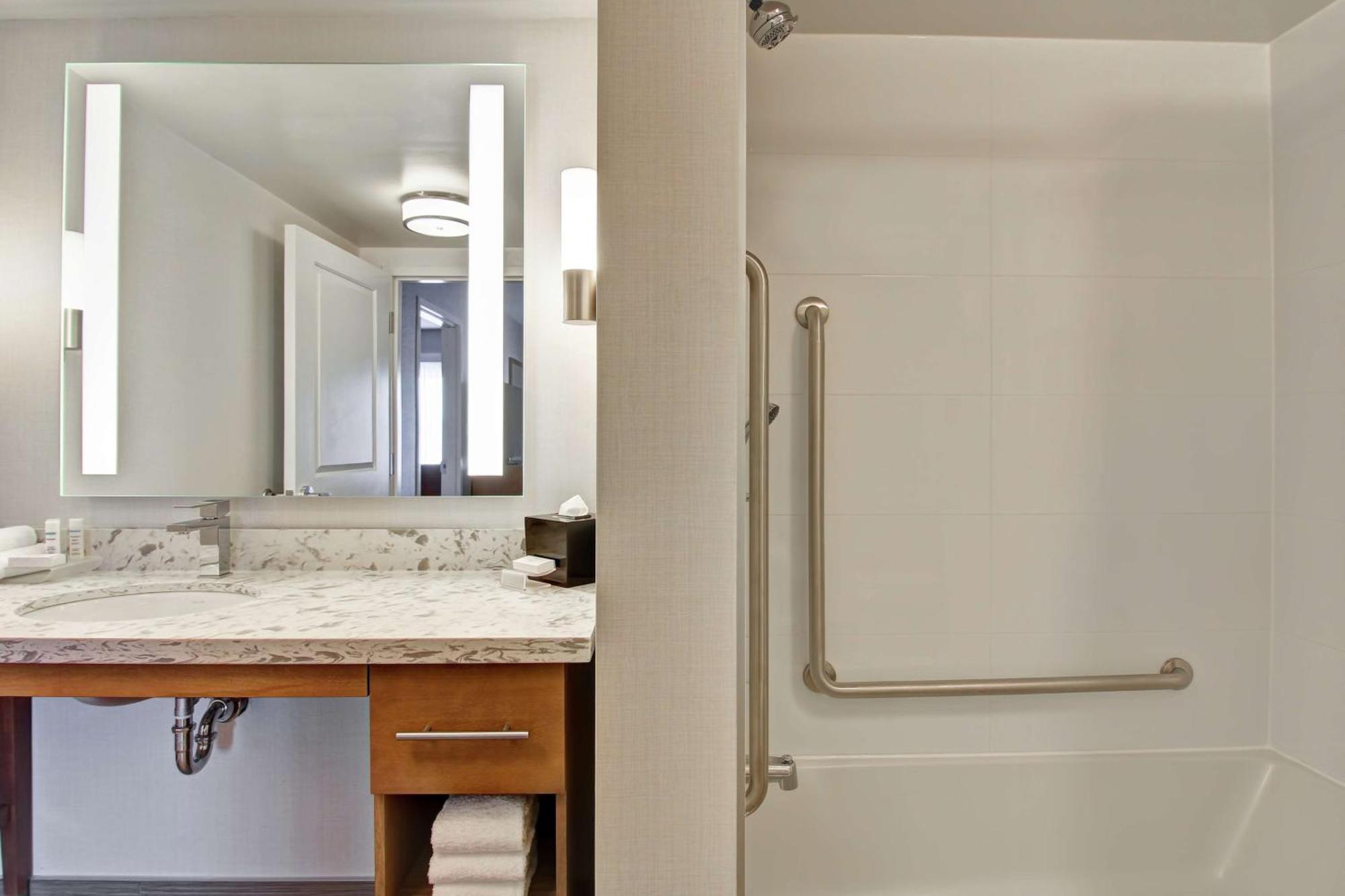 Homewood Suites By Hilton Ottawa Kanata Bagian luar foto